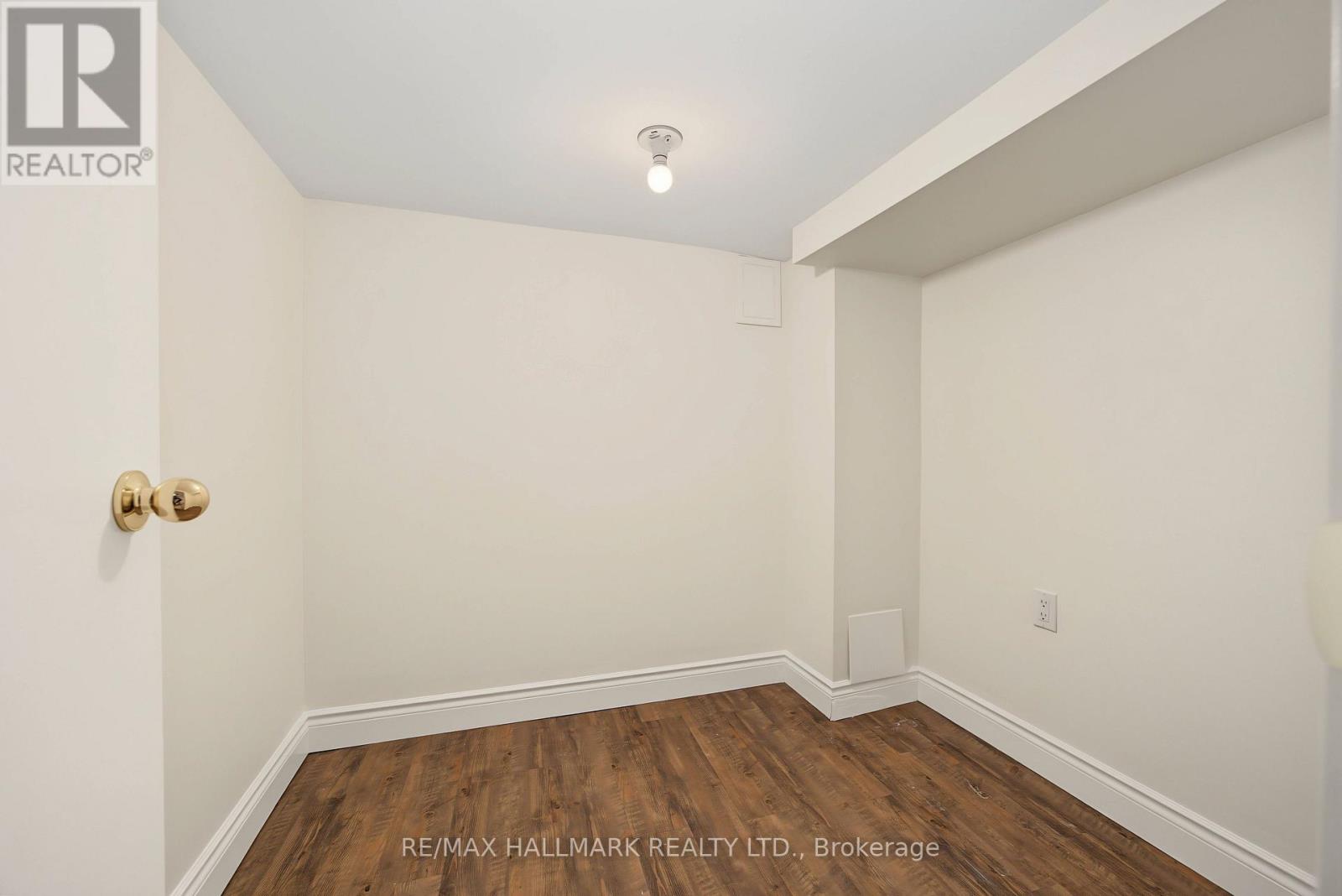 329 Kingsbridge Garden Circle, Mississauga, Ontario  L5R 1K9 - Photo 33 - W13721746