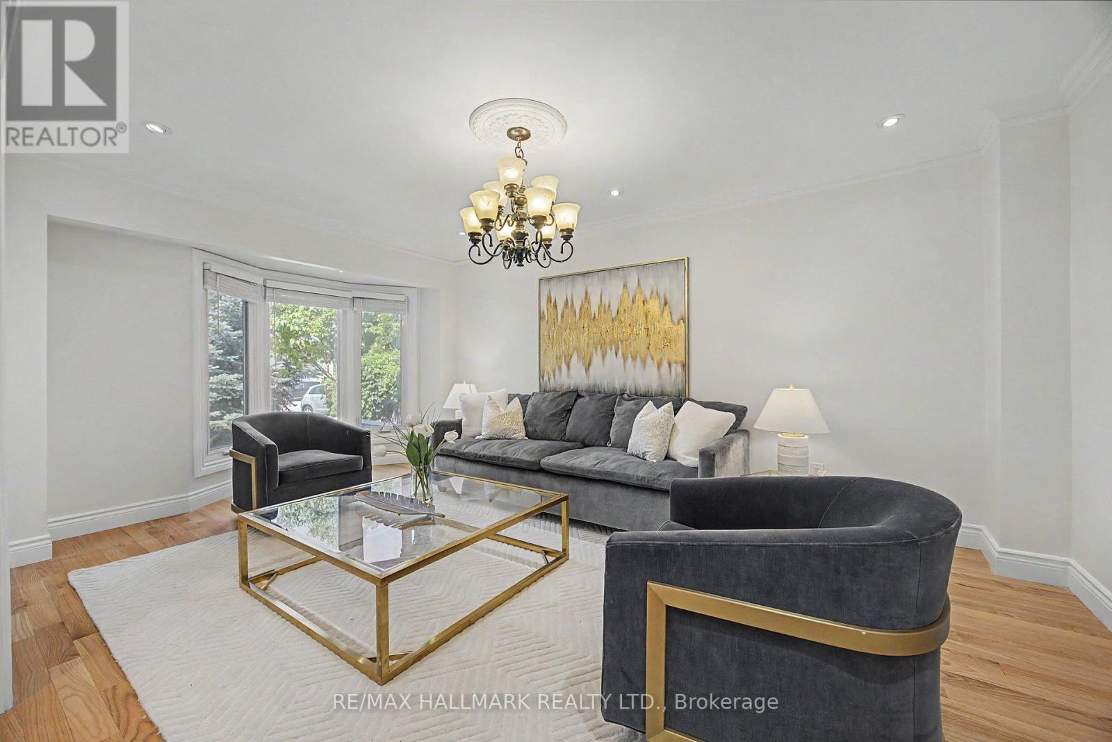 329 Kingsbridge Garden Circle, Mississauga, Ontario  L5R 1K9 - Photo 7 - W13721746