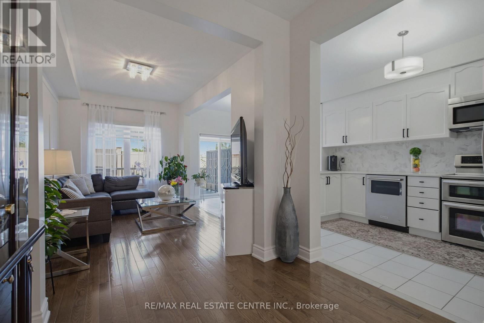16 Gulfbrook Circle, Brampton, Ontario  L6Z 0G4 - Photo 7 - W13721750