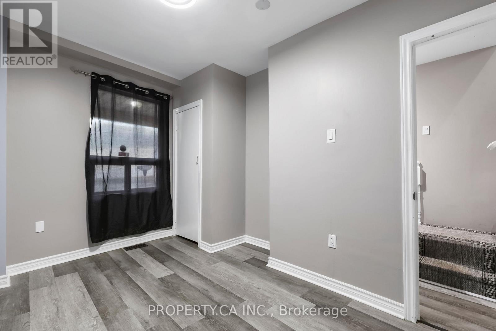 856 Weston Road, Toronto, Ontario  M6N 3R5 - Photo 4 - W13721778