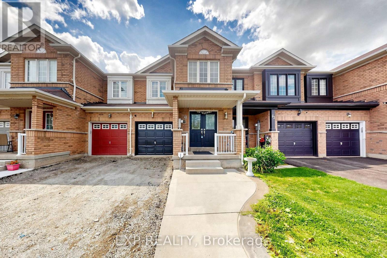 61 Spicebush Terrace, Brampton, Ontario  L6X 0J4 - Photo 3 - W13721806