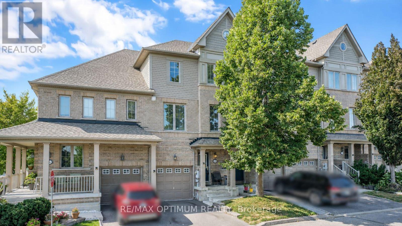 151 Cedar Lake Crescent, Brampton, Ontario  L6Y 0P9 - Photo 2 - W13721812