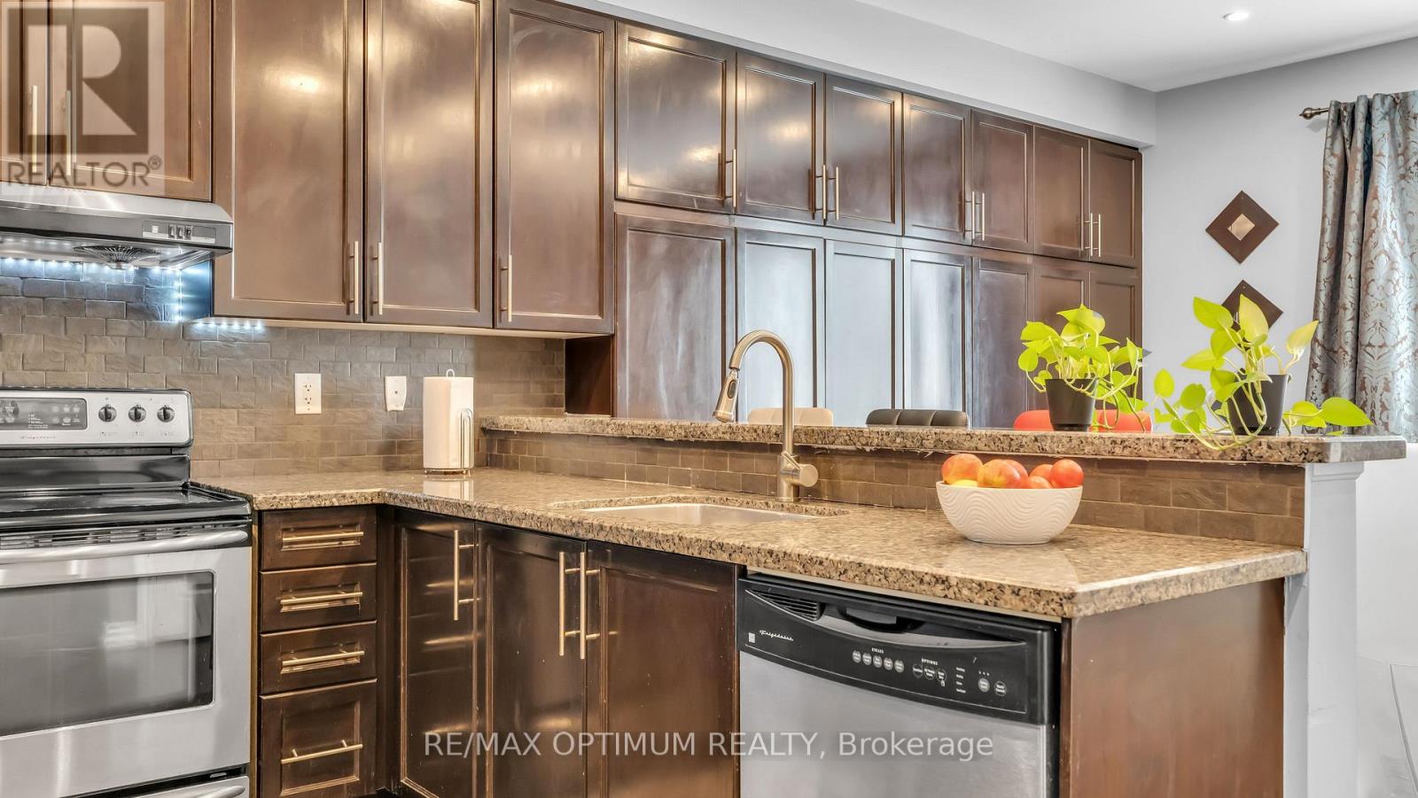 151 Cedar Lake Crescent, Brampton, Ontario  L6Y 0P9 - Photo 21 - W13721812