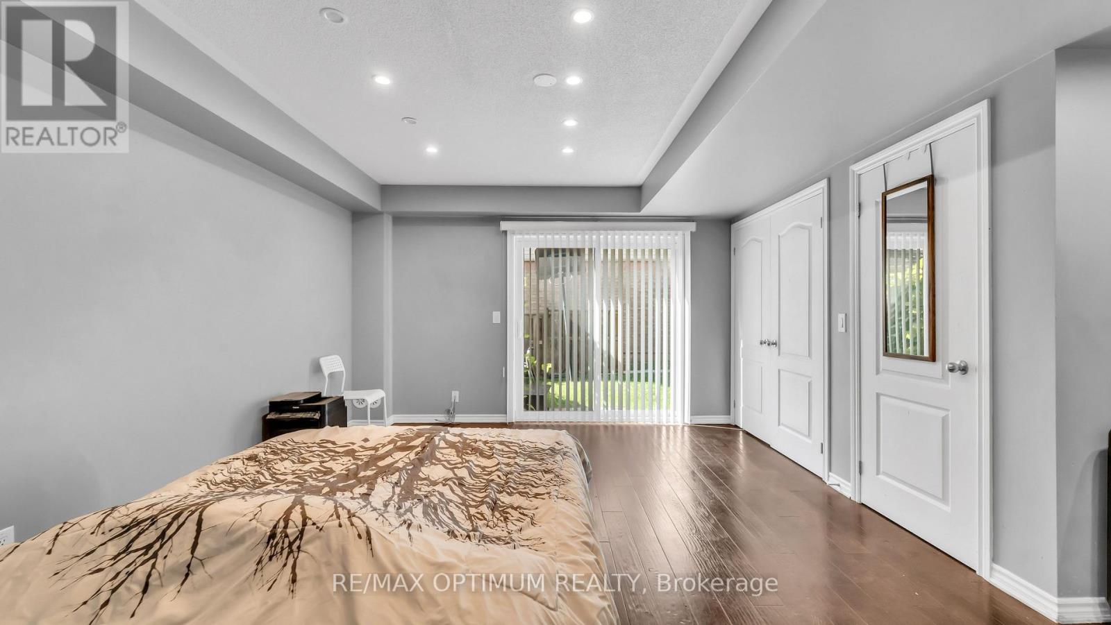 151 Cedar Lake Crescent, Brampton, Ontario  L6Y 0P9 - Photo 8 - W13721812