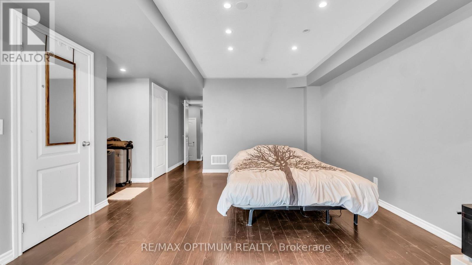 151 Cedar Lake Crescent, Brampton, Ontario  L6Y 0P9 - Photo 9 - W13721812