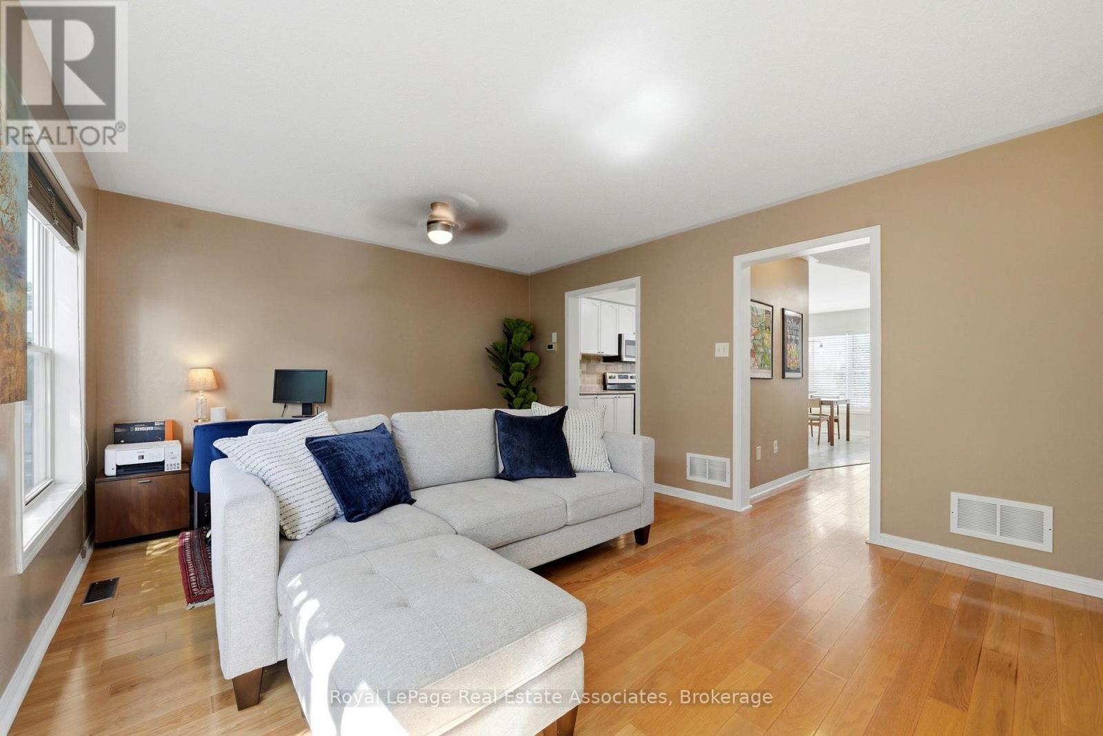 25 Seed House Lane, Halton Hills, Ontario  L7G 6K2 - Photo 13 - W13721848
