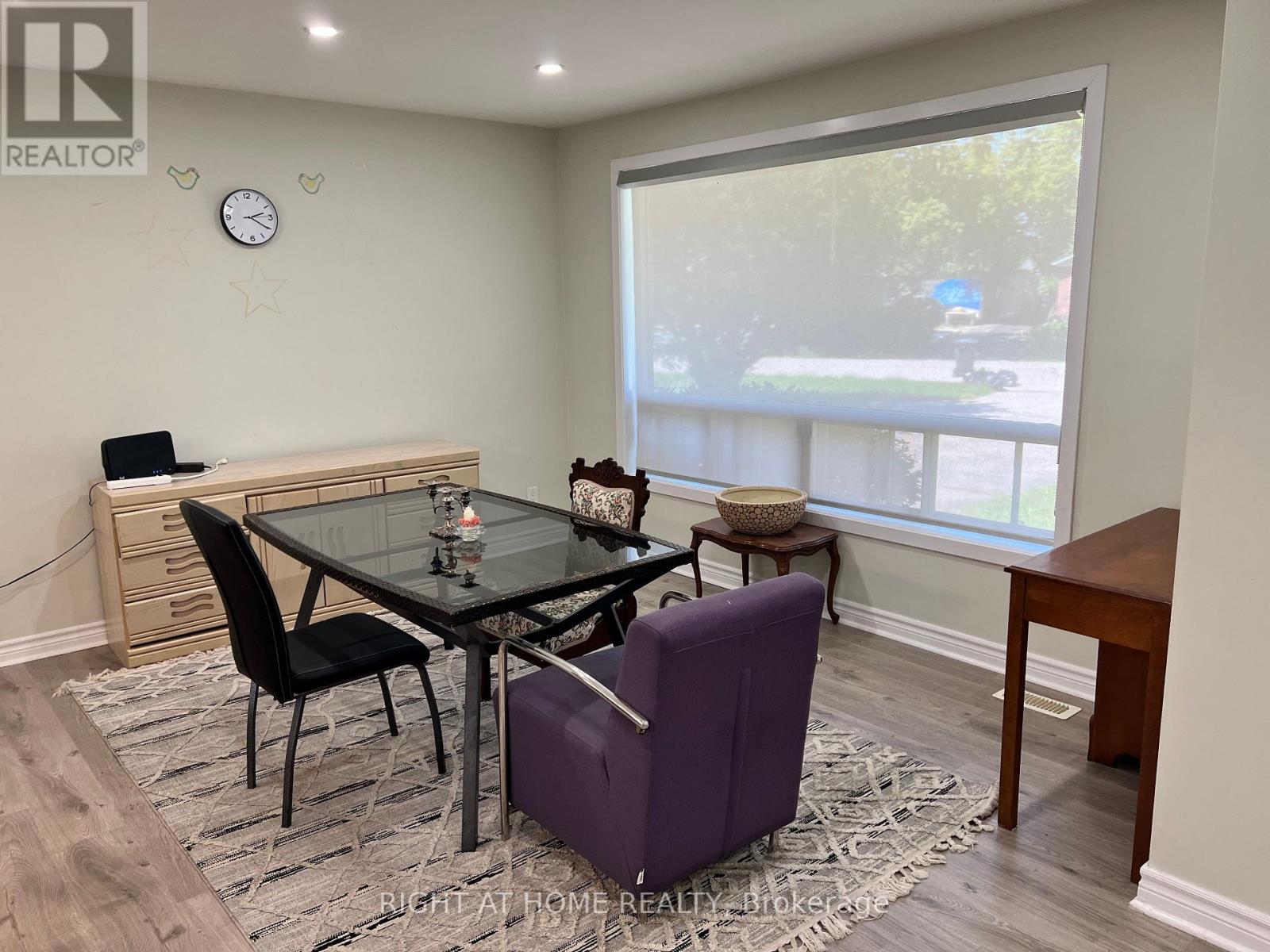 Upper - 508 Stafford Drive, Oakville, Ontario  L6L 4M5 - Photo 18 - W13721850