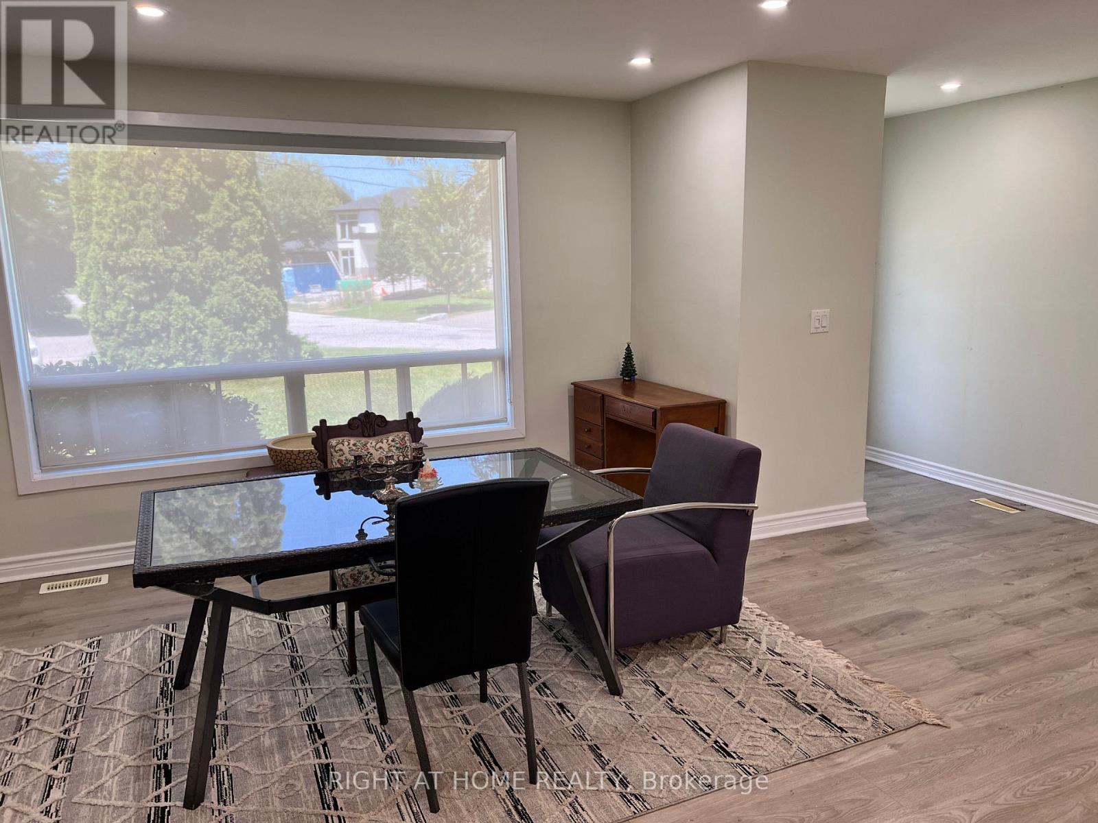 Upper - 508 Stafford Drive, Oakville, Ontario  L6L 4M5 - Photo 23 - W13721850