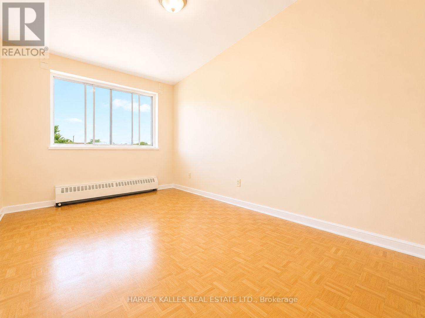 305 - 80 Blackfriar Avenue, Toronto, Ontario  M9R 3S9 - Photo 10 - W13721896