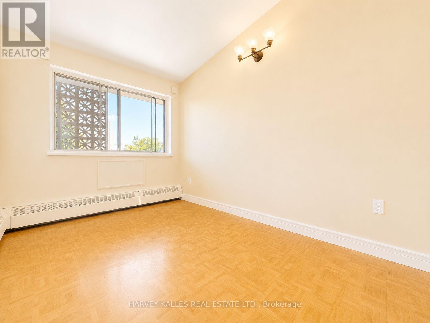 305 - 80 Blackfriar Avenue, Toronto, Ontario  M9R 3S9 - Photo 14 - W13721896