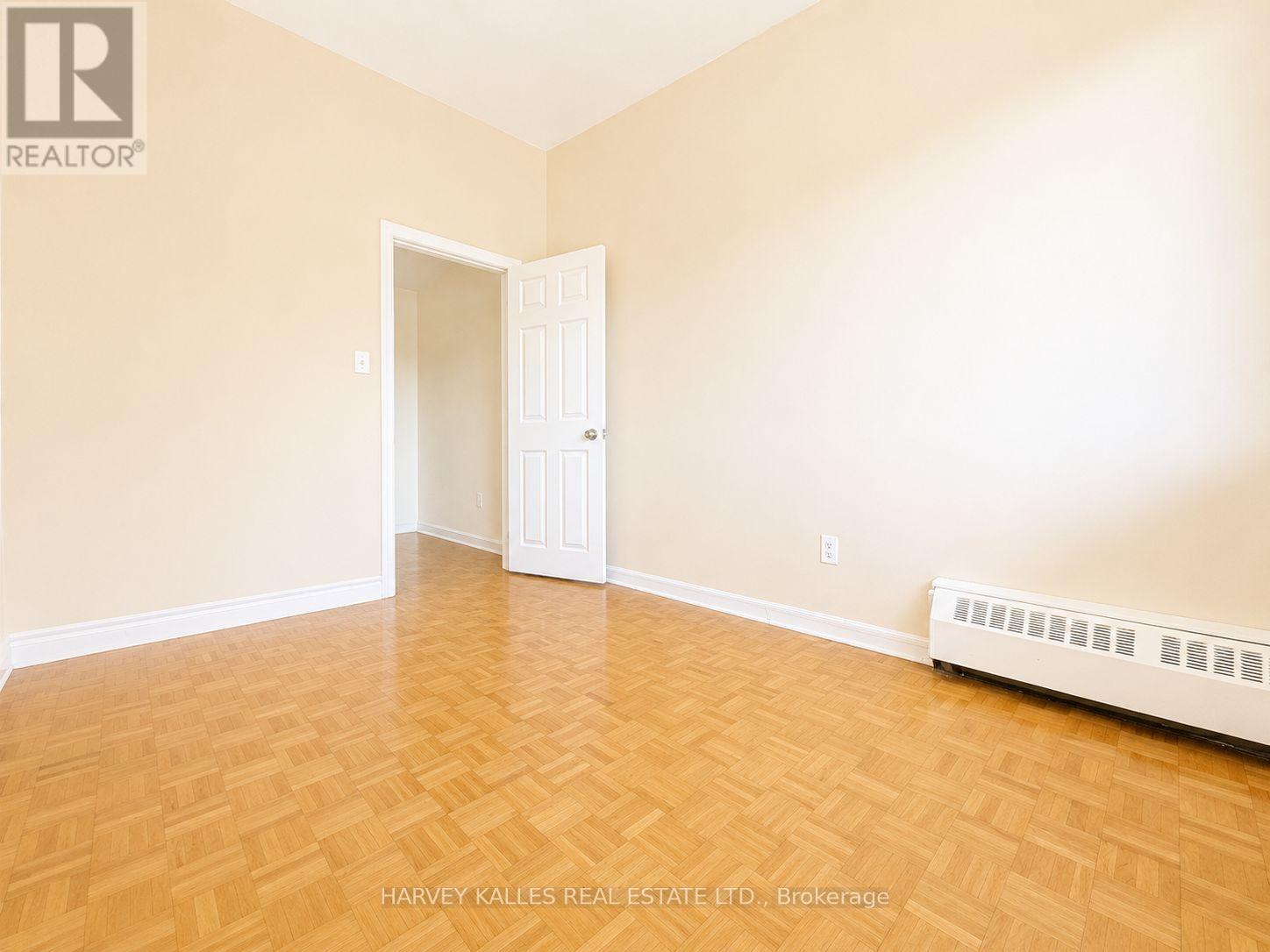 305 - 80 Blackfriar Avenue, Toronto, Ontario  M9R 3S9 - Photo 17 - W13721896