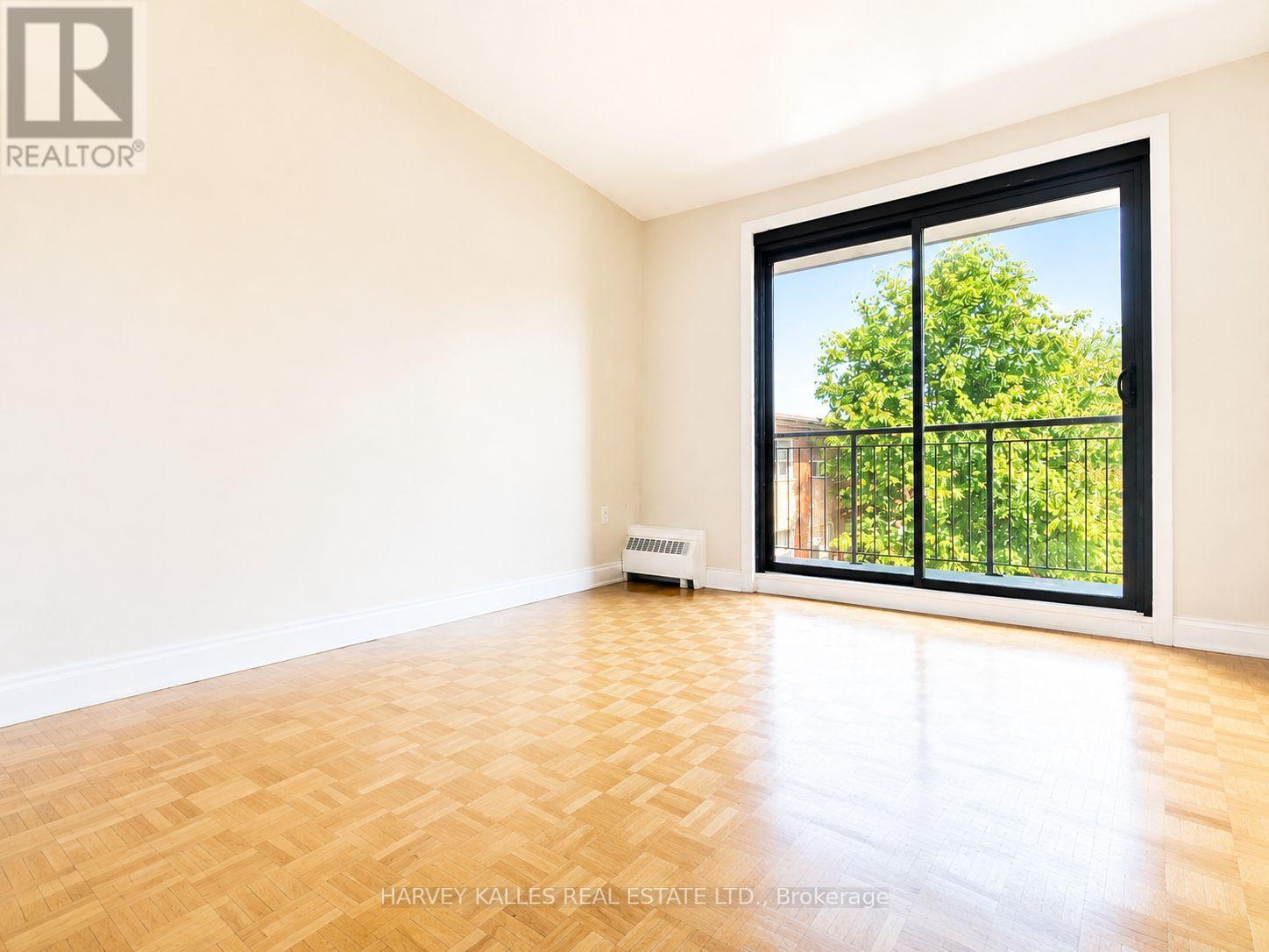 305 - 80 Blackfriar Avenue, Toronto, Ontario  M9R 3S9 - Photo 2 - W13721896