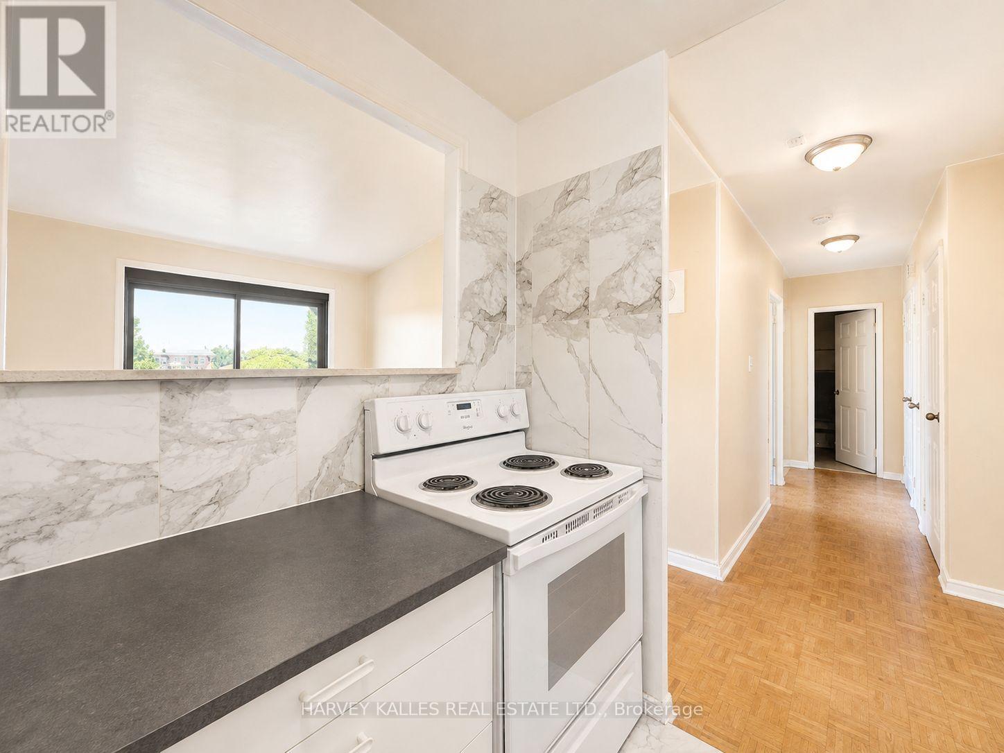 305 - 80 Blackfriar Avenue, Toronto, Ontario  M9R 3S9 - Photo 4 - W13721896