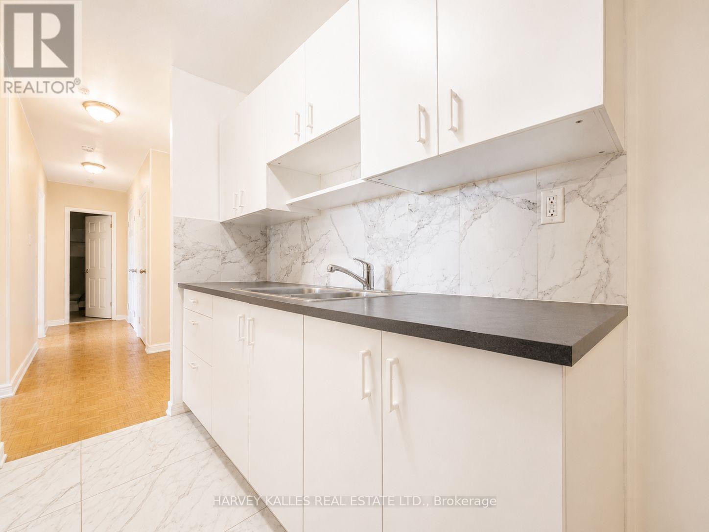 305 - 80 Blackfriar Avenue, Toronto, Ontario  M9R 3S9 - Photo 6 - W13721896