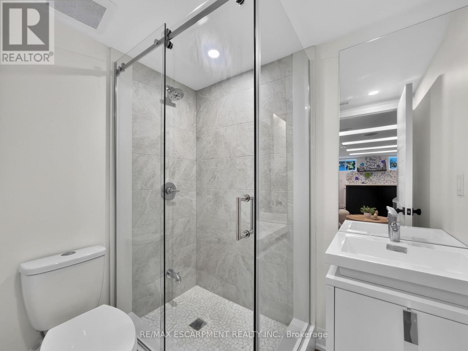 5178 Hunter Drive, Burlington, Ontario  L7L 3H8 - Photo 35 - W13606298