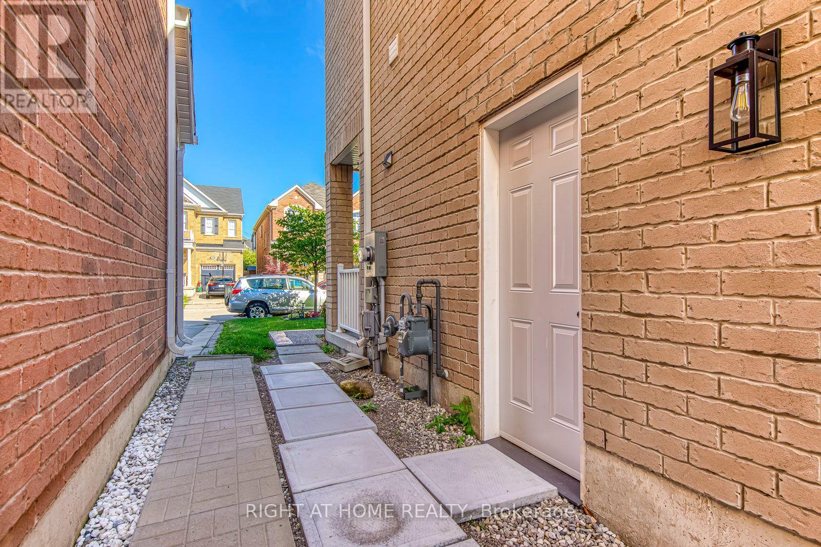 40 Stillwater Crescent, Hamilton, Ontario L8B 1V6 - Photo 31 - X13721670