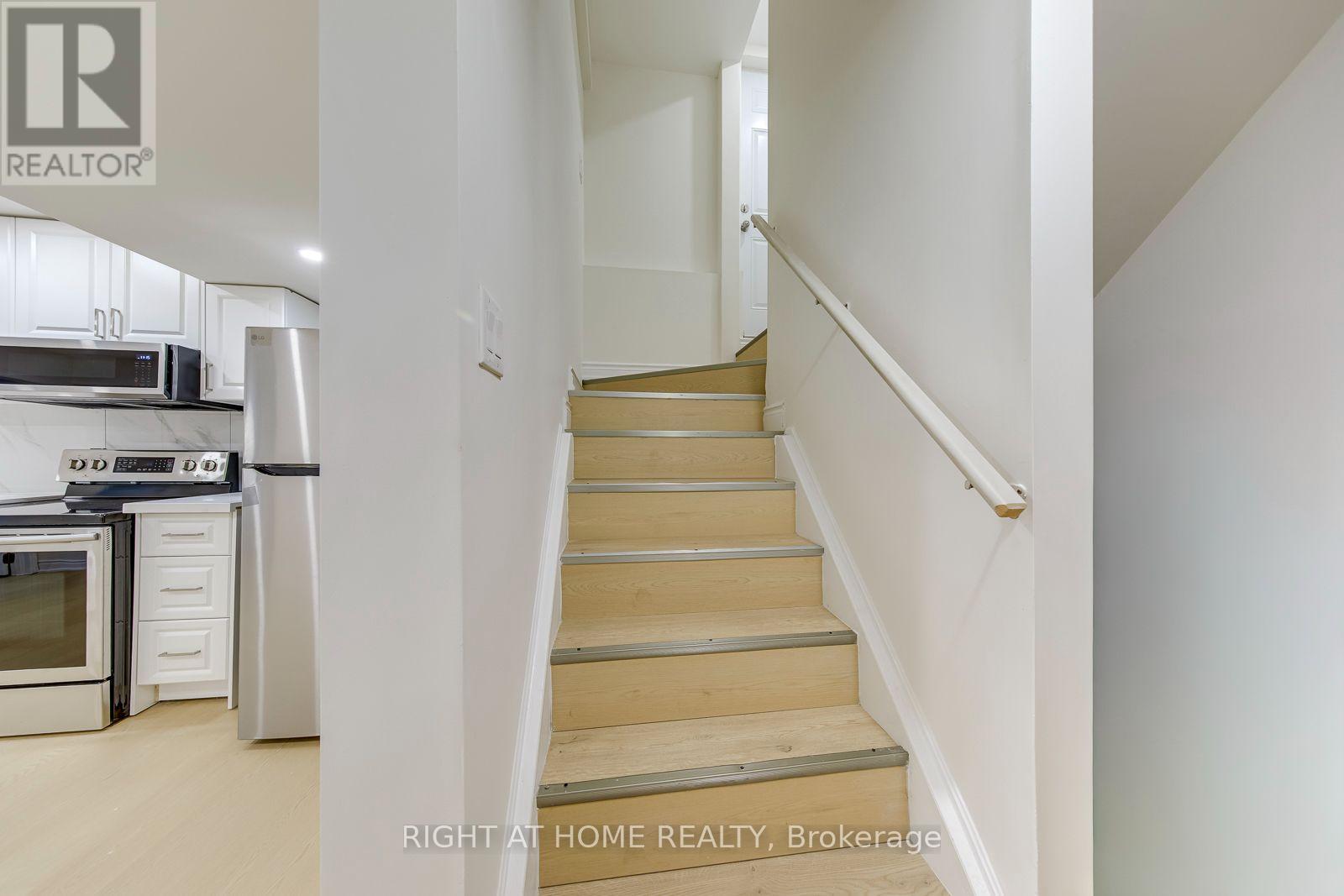 40 Stillwater Crescent, Hamilton, Ontario L8B 1V6 - Photo 32 - X13721670