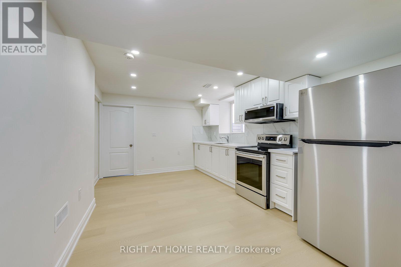 40 Stillwater Crescent, Hamilton, Ontario L8B 1V6 - Photo 35 - X13721670