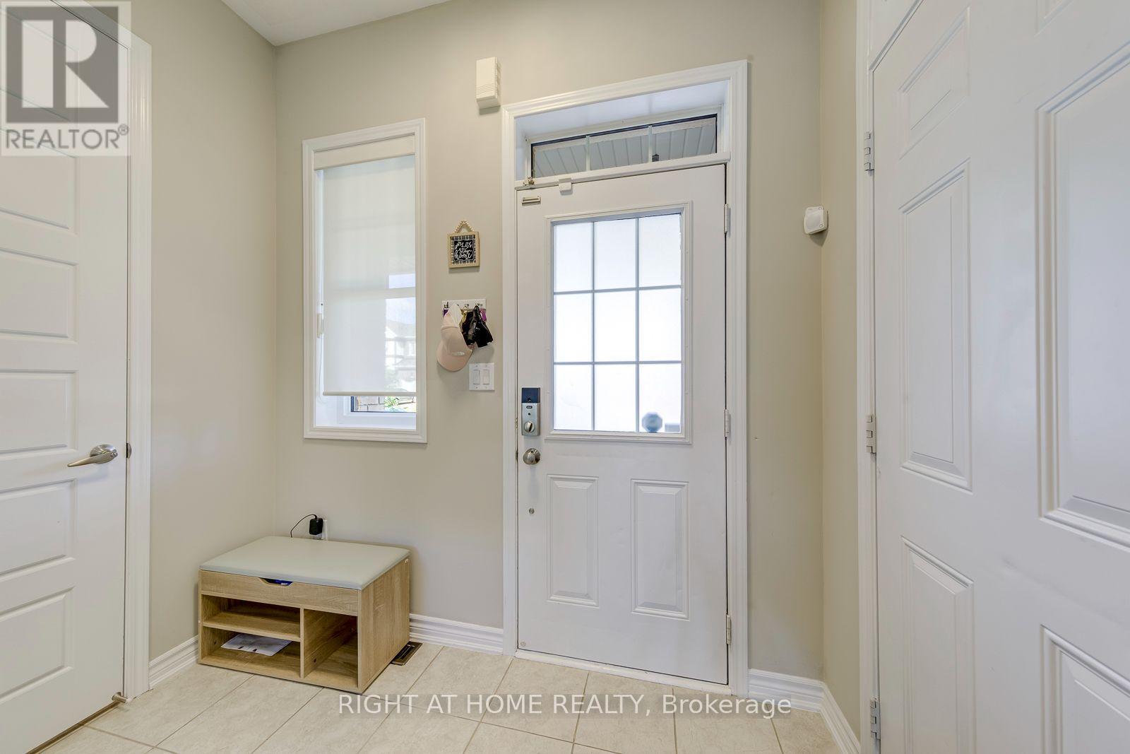 40 Stillwater Crescent, Hamilton, Ontario L8B 1V6 - Photo 4 - X13721670