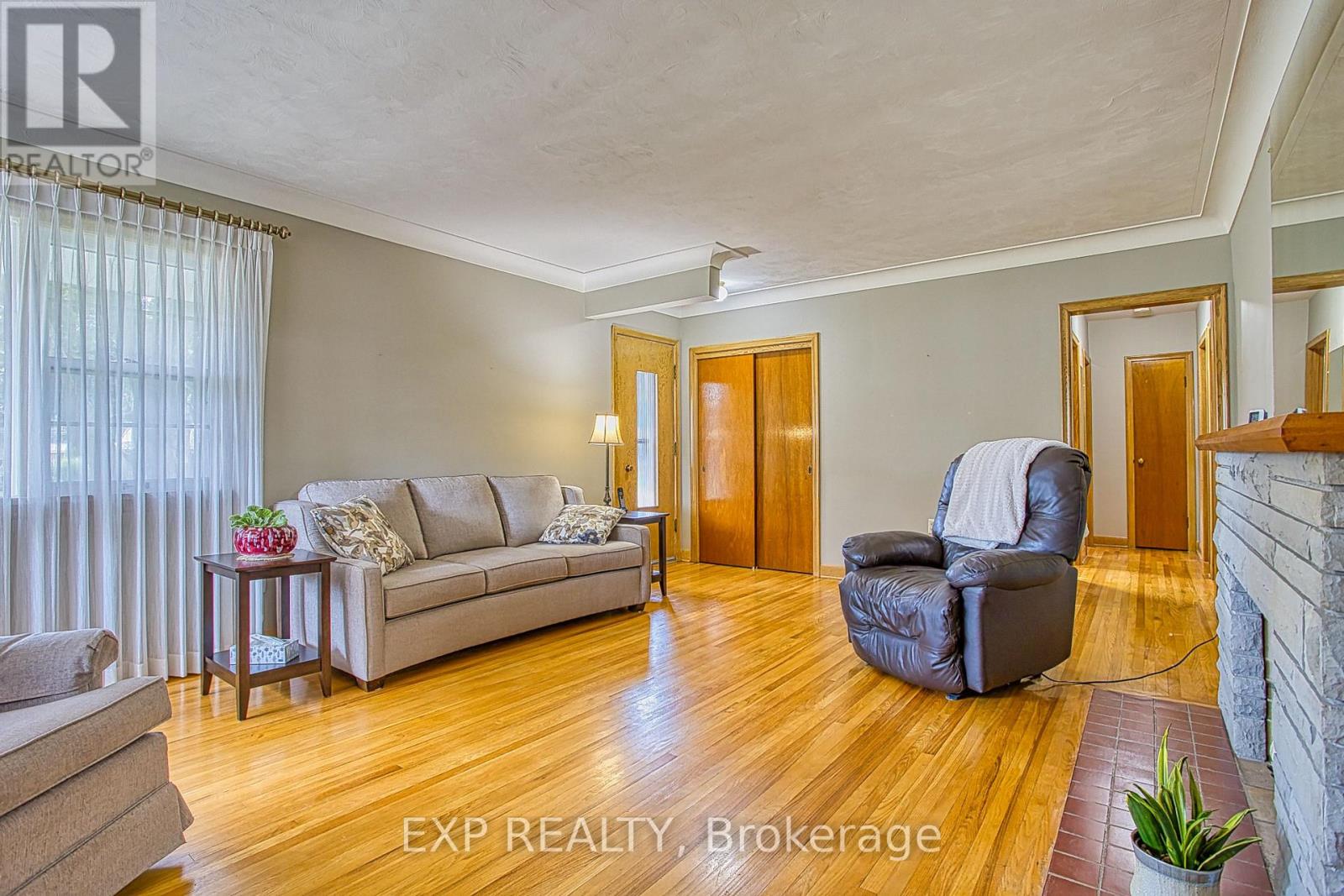 6 Cherrywood Avenue, Grimsby, Ontario  L3M 2N1 - Photo 10 - X13721798