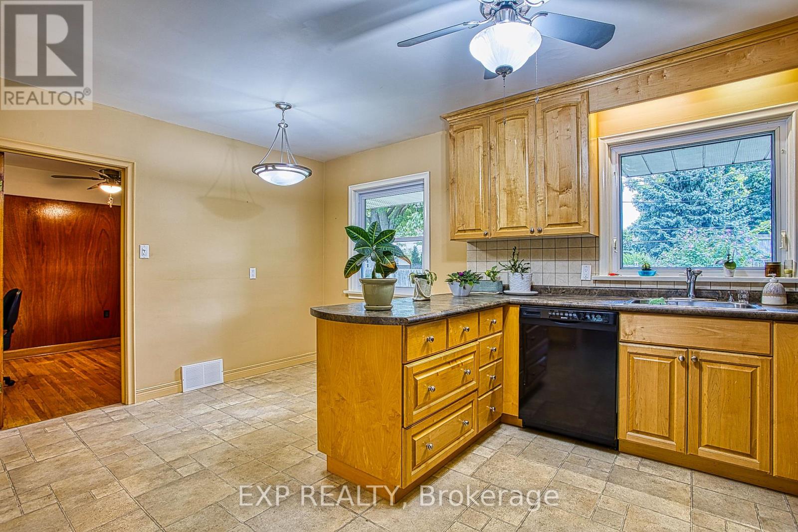 6 Cherrywood Avenue, Grimsby, Ontario  L3M 2N1 - Photo 12 - X13721798