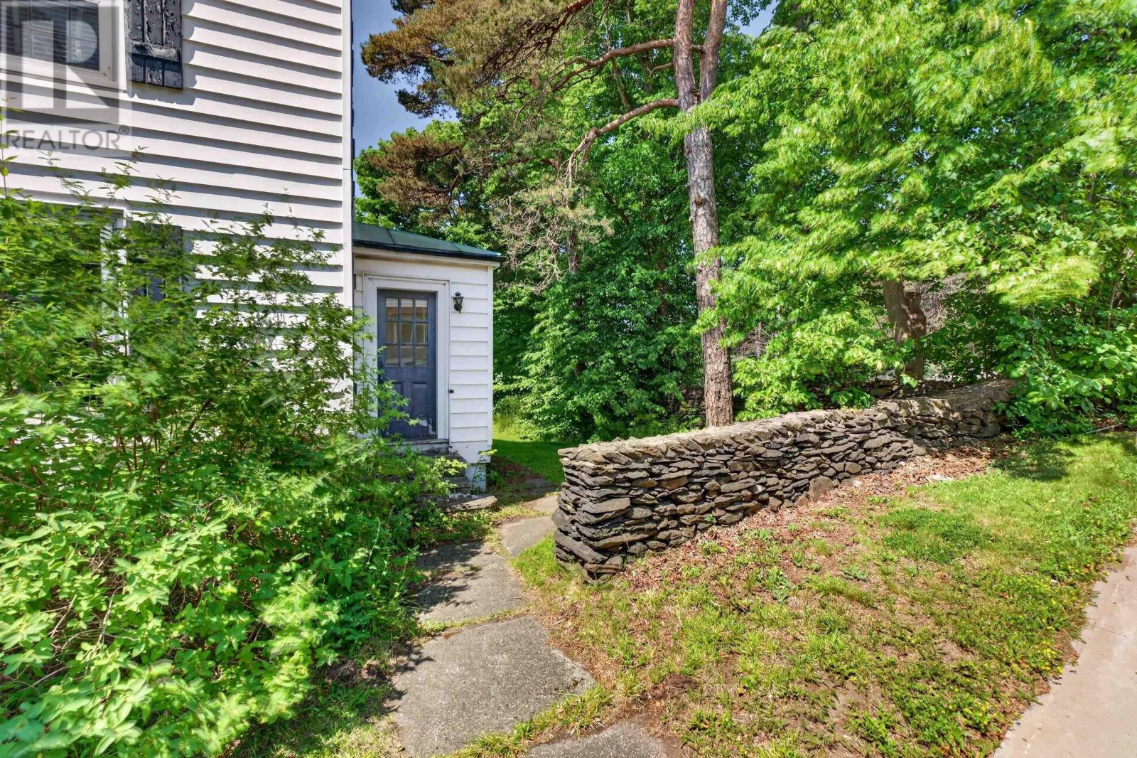 7020 Armview Avenue, Halifax, Nova Scotia  B3H 2M4 - Photo 7 - 202617407