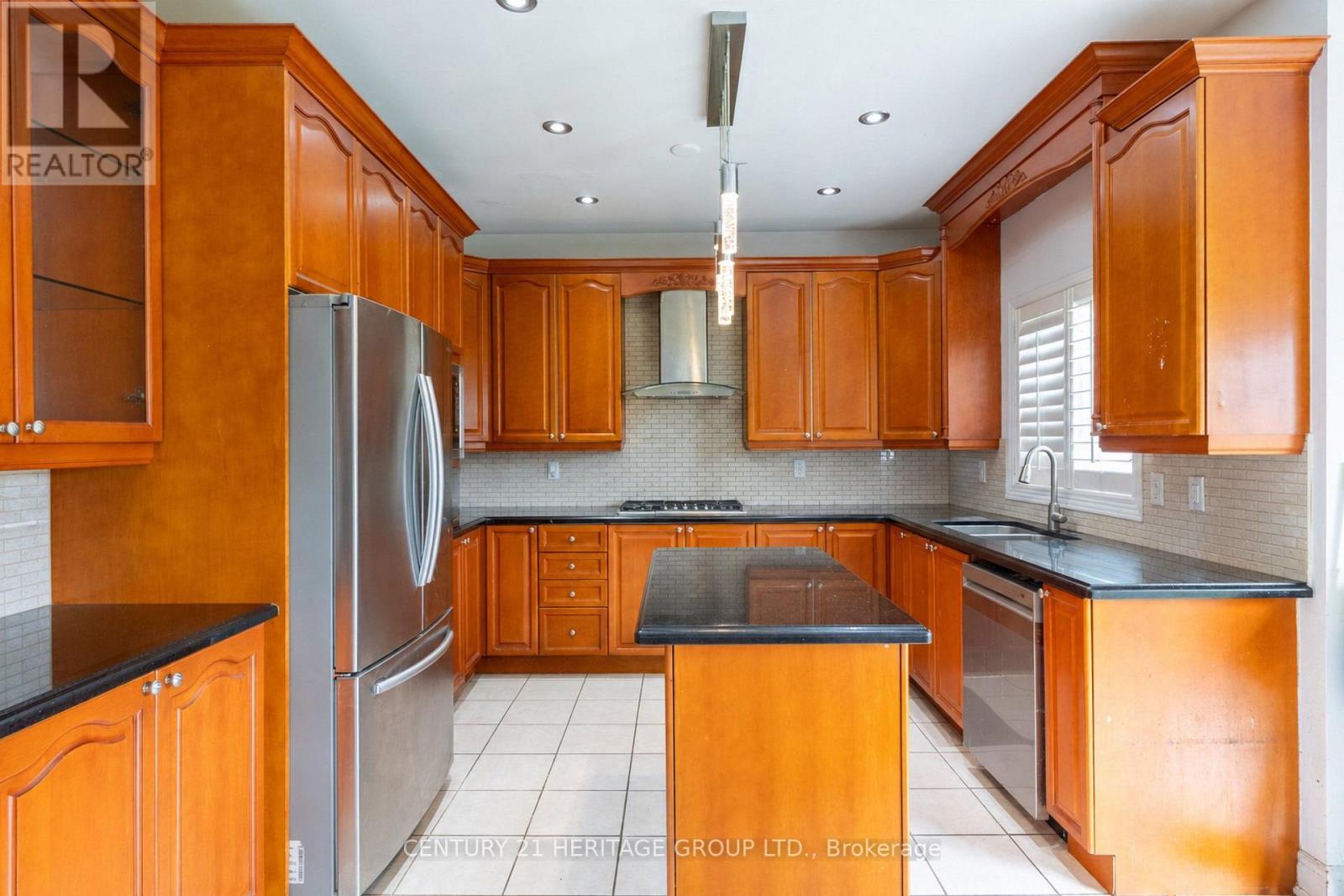 Main & 2nd - 92 Edenbrook Hill Drive, Brampton, Ontario  L7A 2N7 - Photo 10 - W13721582