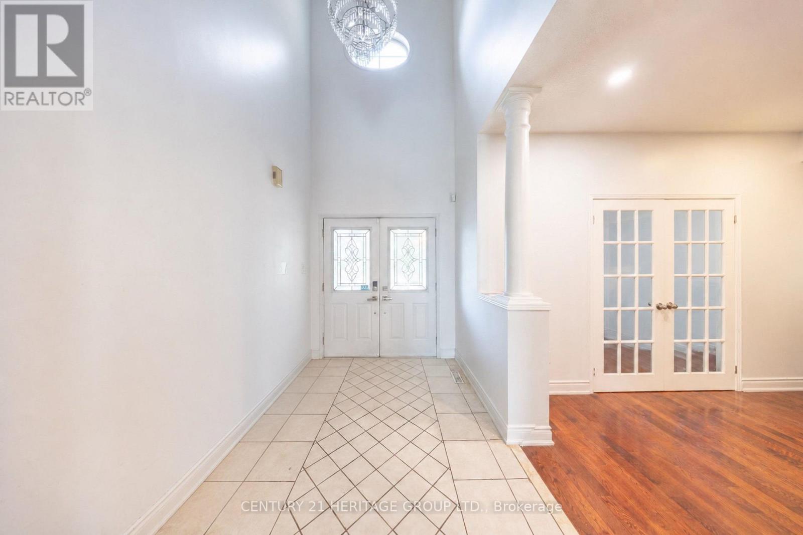 Main & 2nd - 92 Edenbrook Hill Drive, Brampton, Ontario  L7A 2N7 - Photo 3 - W13721582