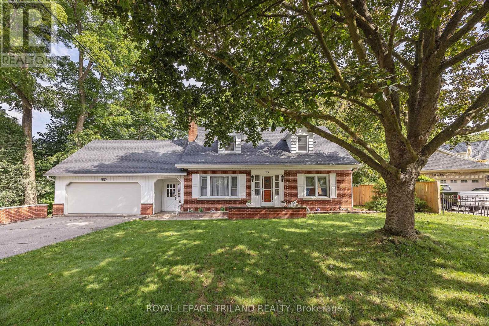 10 Regent Street, St. Thomas, Ontario  N5R 1Z8 - Photo 1 - X13721990