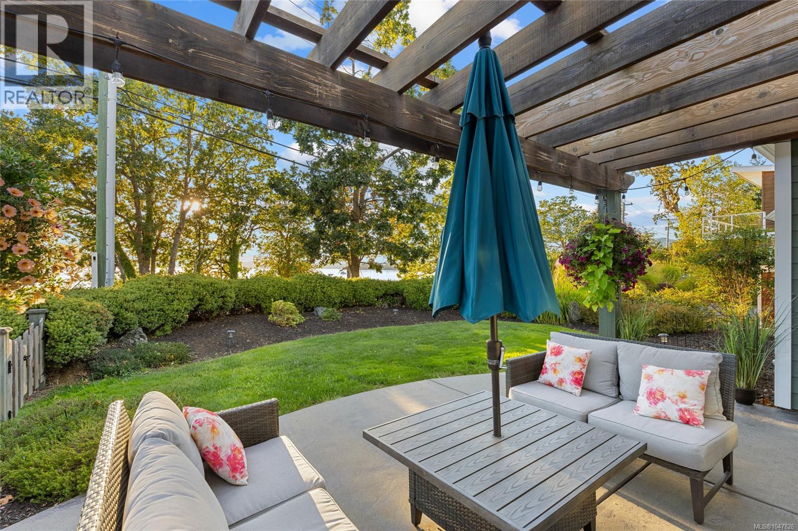 10117 West Saanich Rd, North Saanich, British Columbia  V8L 5T6 - Photo 4 - 1047826