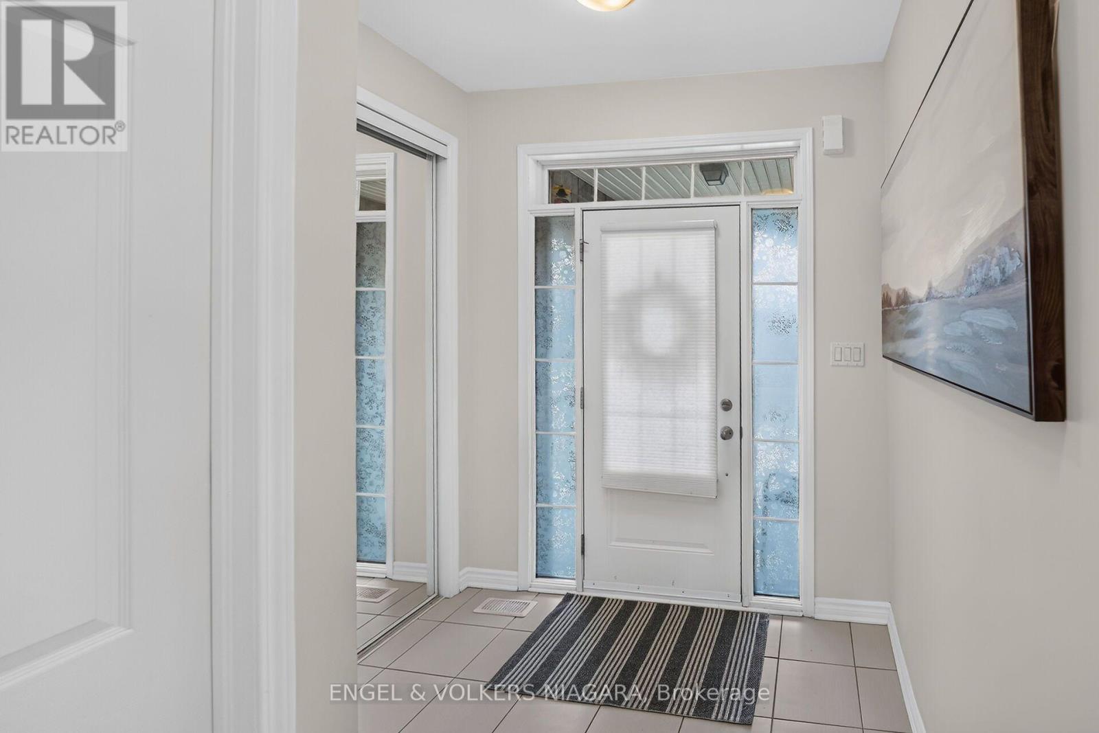 1221 Rose Way S, Milton, Ontario  L9E 1L9 - Photo 5 - W13722000
