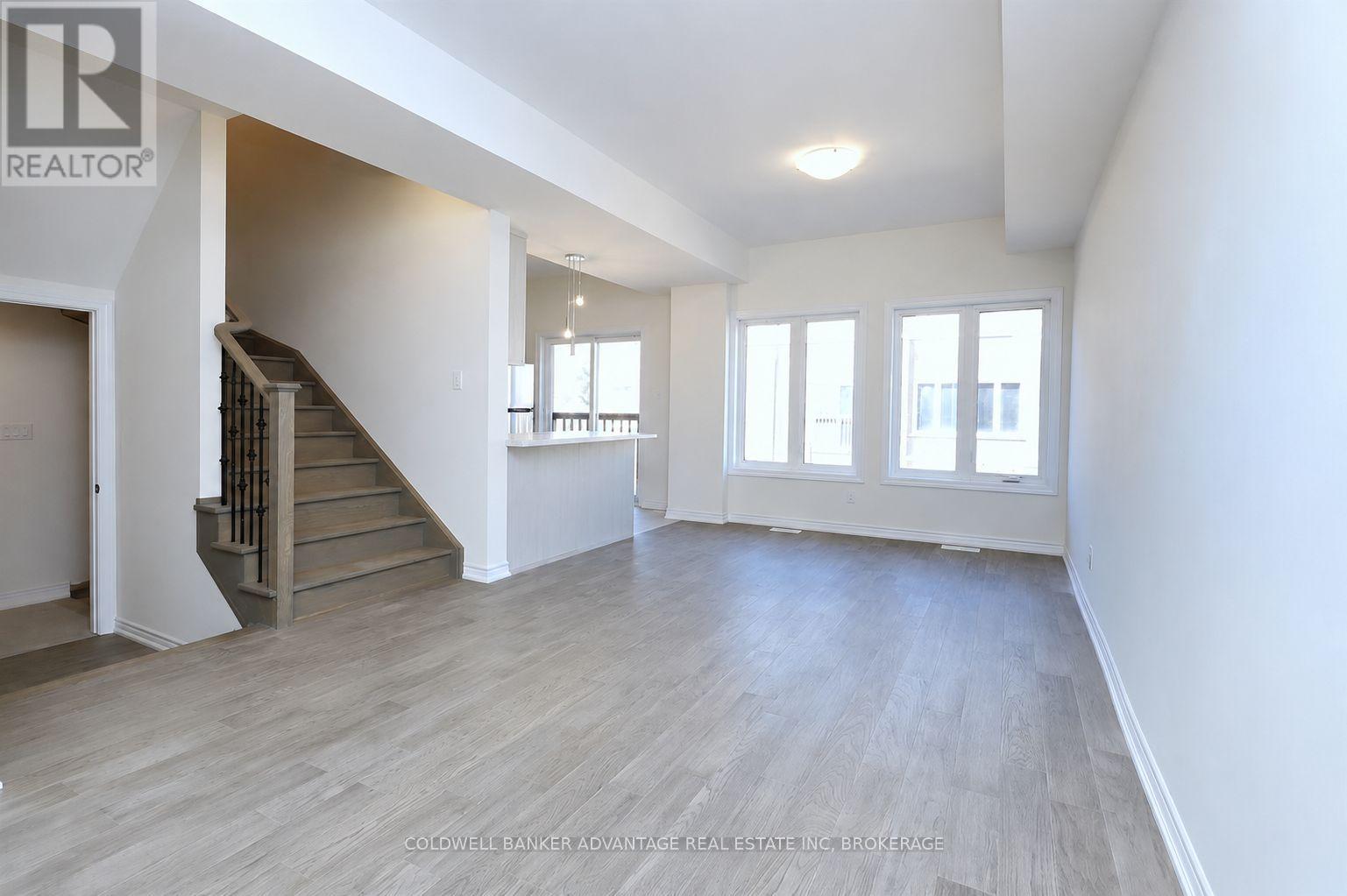 138 Renfrew Trail, Welland, Ontario  L3C 0K2 - Photo 3 - X13722016