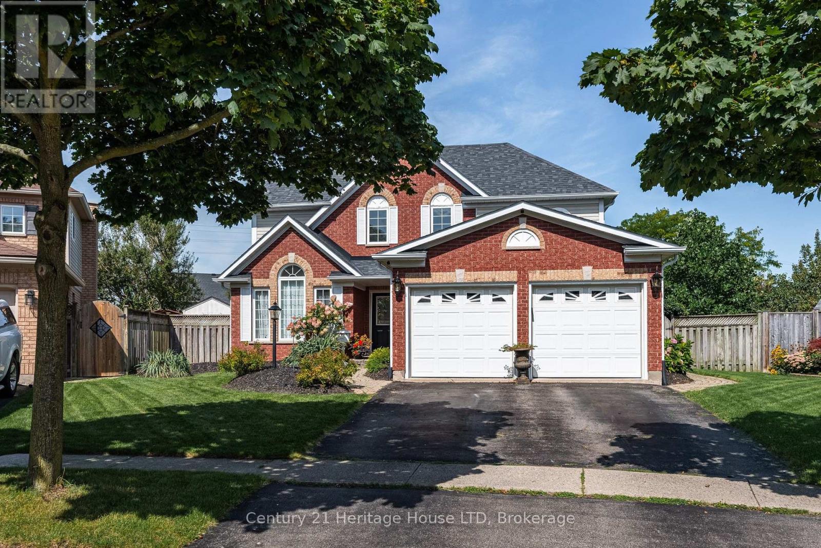 52 Farris Avenue, St. Catharines, Ontario  L2S 3W6 - Photo 2 - X13722060