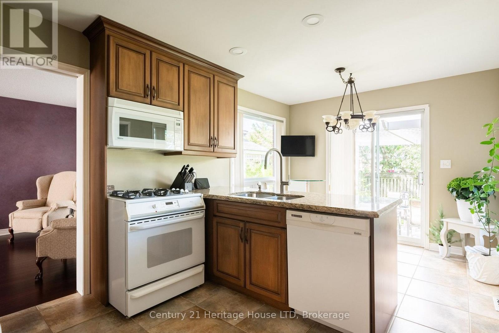 52 Farris Avenue, St. Catharines, Ontario  L2S 3W6 - Photo 9 - X13722060