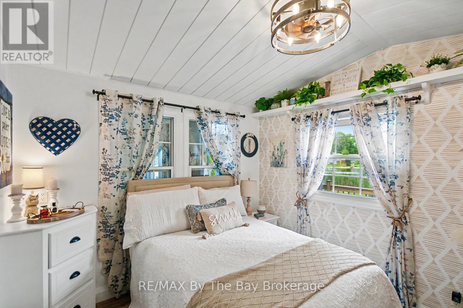 54 The Board Walk, Wasaga Beach, Ontario  L9Z 3A8 - Photo 22 - S13720920