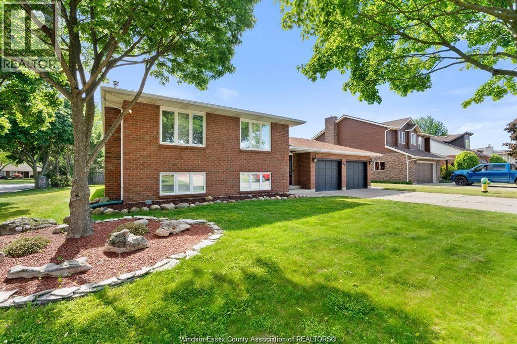 36 Cherrywood, Leamington, Ontario  N8H 4Z9 - Photo 2 - 26021049
