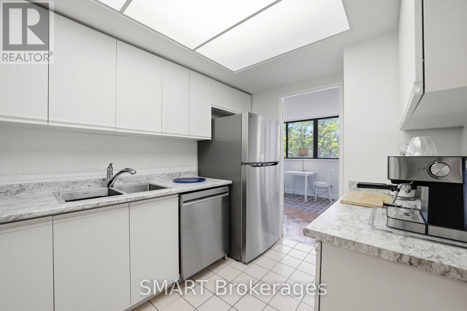 203 - 1111 Bough Beeches Boulevard, Mississauga, Ontario  L4W 4N1 - Photo 13 - W13500224