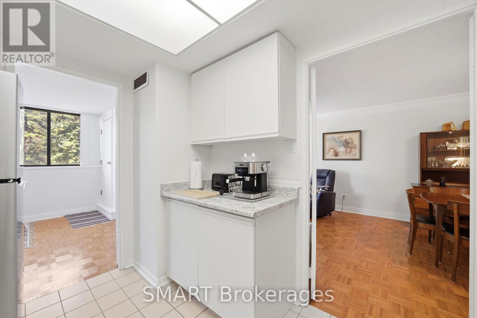 203 - 1111 Bough Beeches Boulevard, Mississauga, Ontario  L4W 4N1 - Photo 14 - W13500224