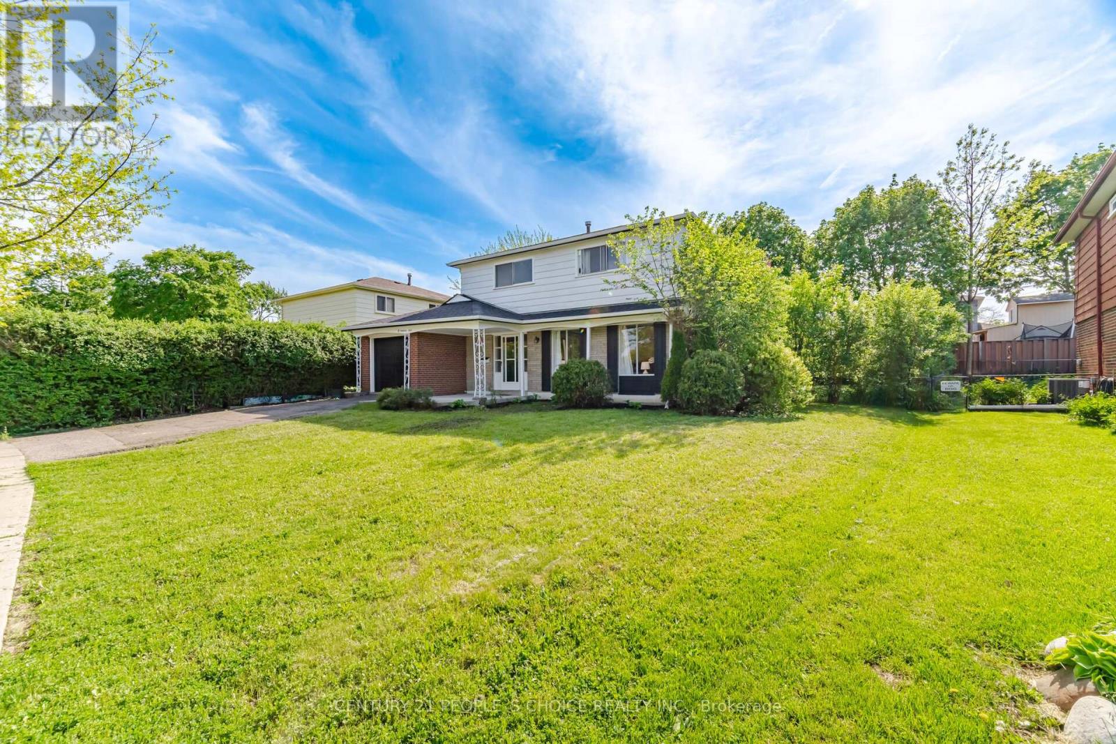 4 Furness Crescent, Toronto, Ontario  M9V 3V1 - Photo 2 - W13623814