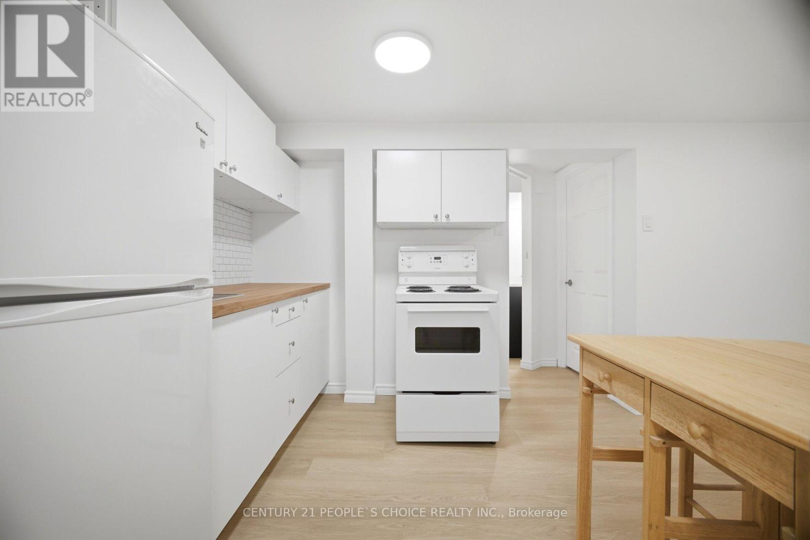 4 Furness Crescent, Toronto, Ontario  M9V 3V1 - Photo 29 - W13623814