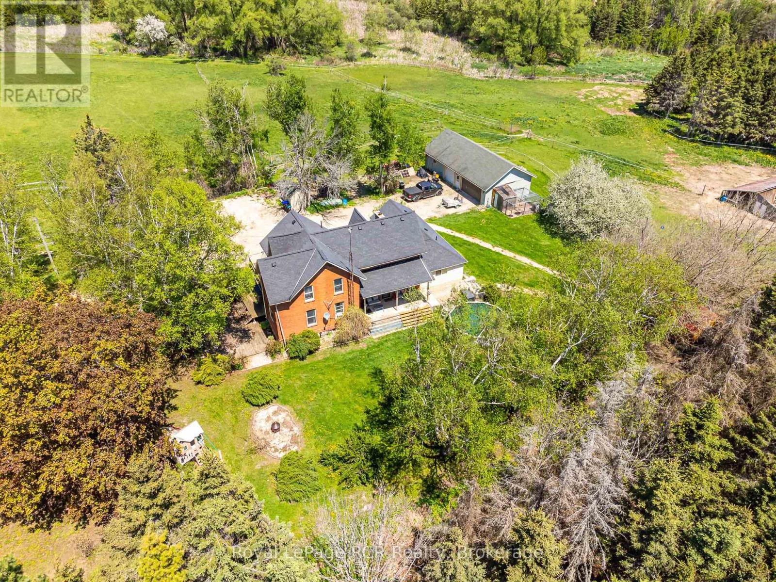 2553 County Road 42, Clearview, Ontario  L0M 1S0 - Photo 2 - S13722014