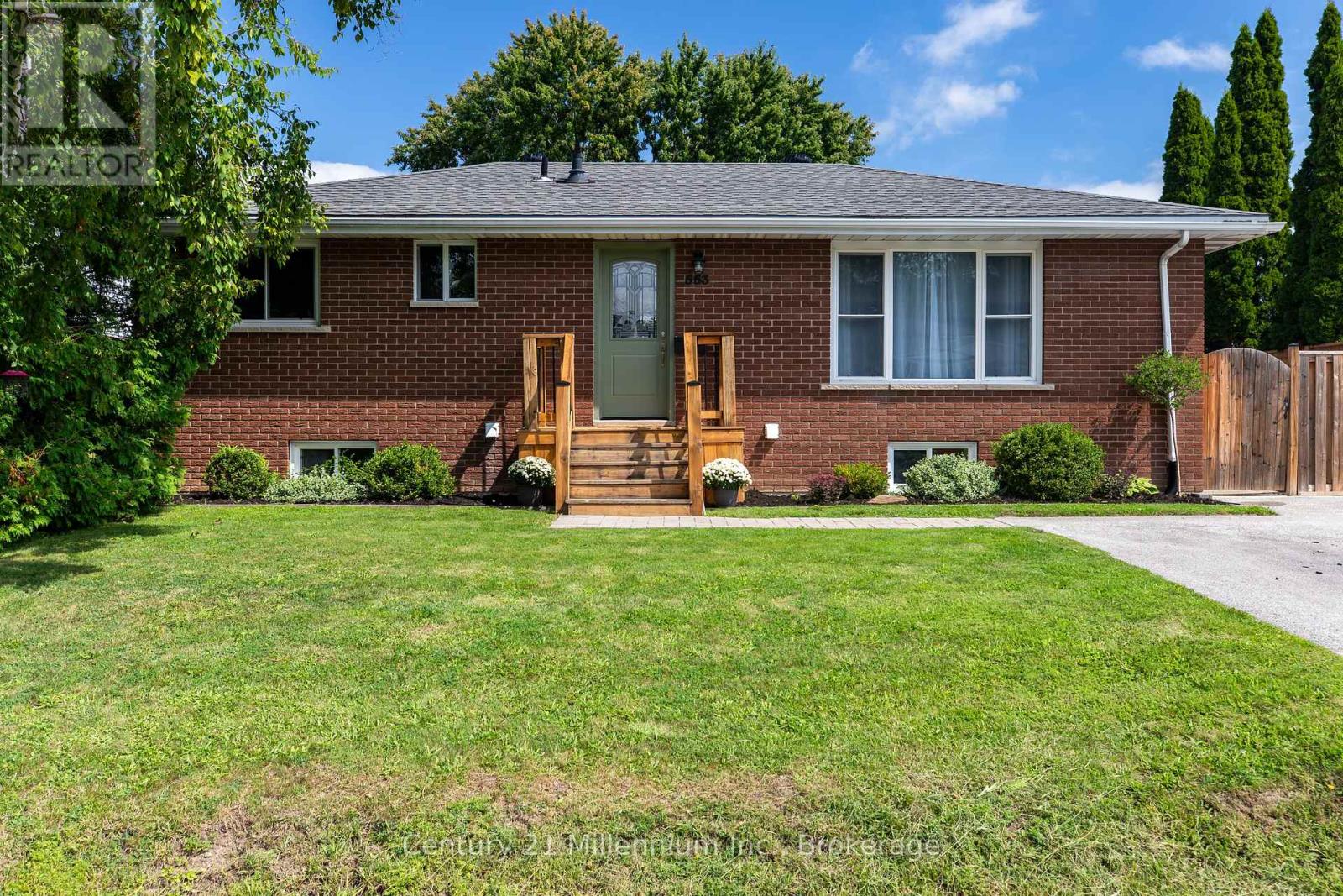 553 SPRUCE STREET, Collingwood, Ontario