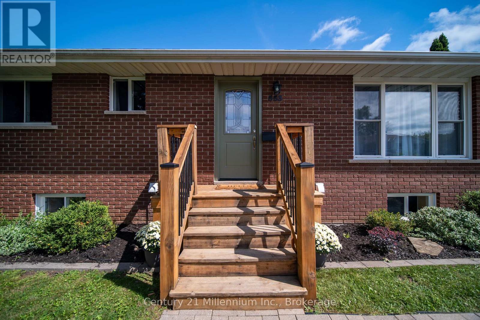 553 Spruce Street, Collingwood, Ontario  L9Y 3H9 - Photo 4 - S13722036