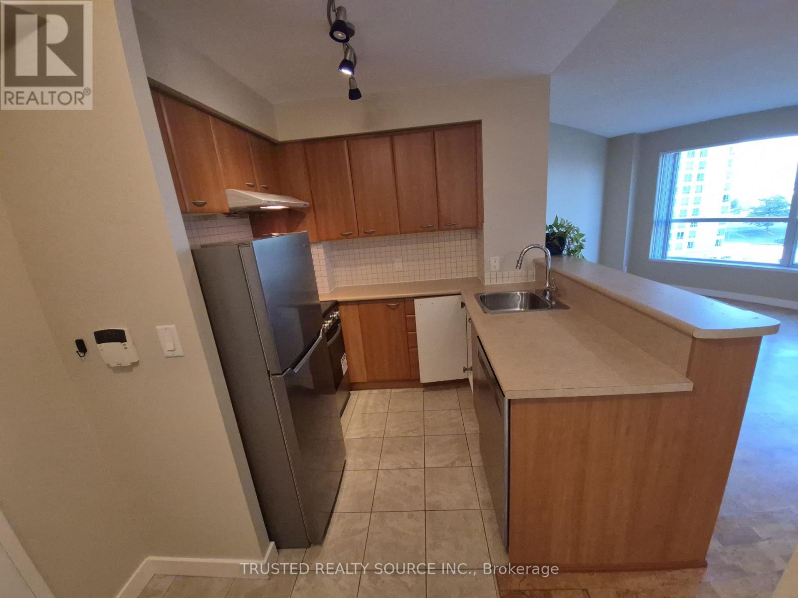 906 - 38 Lee Centre Drive, Toronto, Ontario  M1H 3J7 - Photo 7 - E13509560