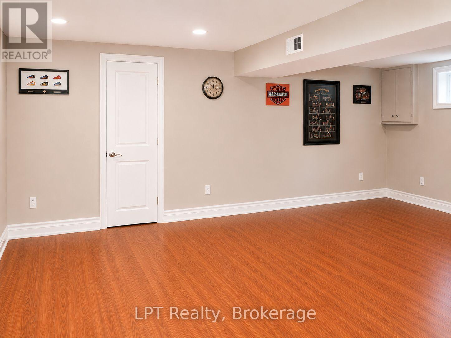 256 Farewell Street, Oshawa, Ontario  L1H 6L9 - Photo 10 - E13722062