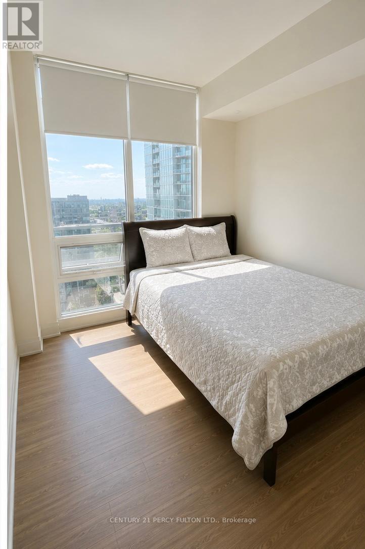 2402 - 30 Roehampton Avenue, Toronto, Ontario  M4P 1R2 - Photo 3 - C13721952