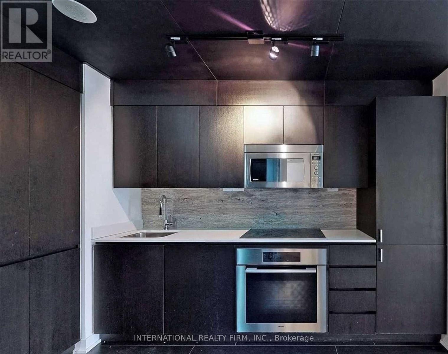 3503 - 15 Iceboat Terrace, Toronto, Ontario  M5V 4A5 - Photo 3 - C13722010