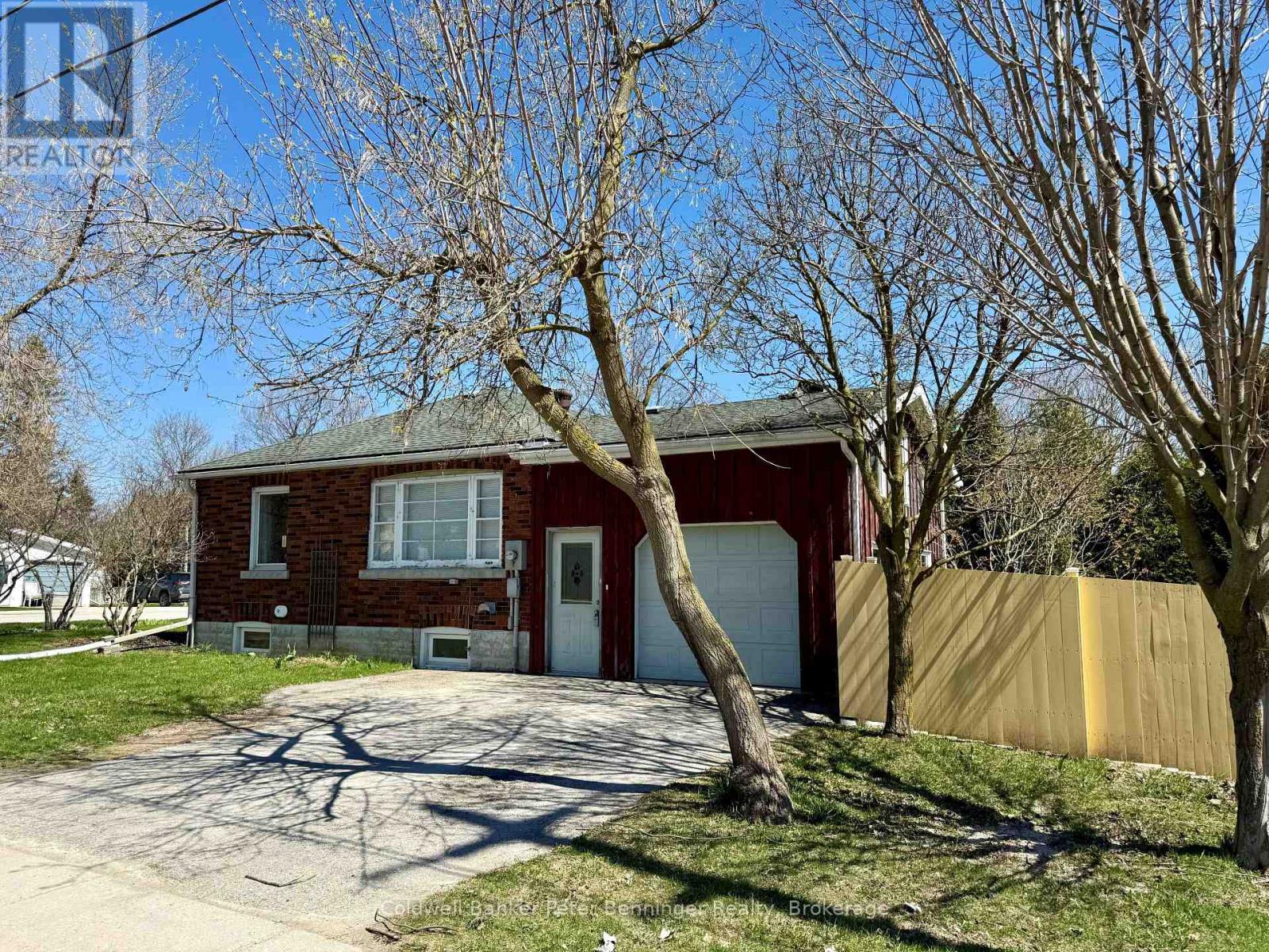501 Napier Street, Brockton, Ontario  N0G 2V0 - Photo 2 - X13721936