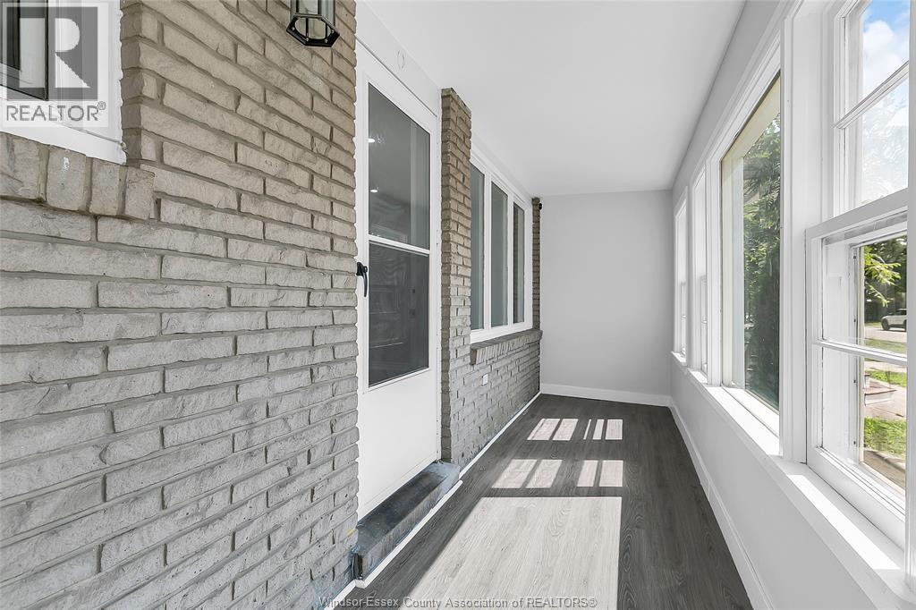 744 Mckay Avenue, Windsor, Ontario  N9B 2A1 - Photo 7 - 26020457