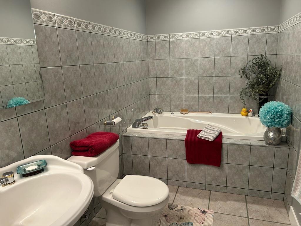 7597 Wren Street, Mission, British Columbia V2V 3C2 - Photo 12 - R3158922